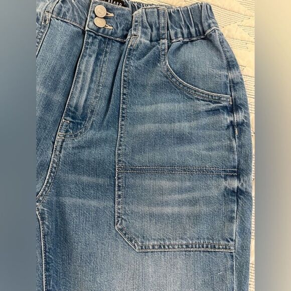 Veronica Beard Arya High-Rise Straight-Leg Jeans - Picture 5 of 7